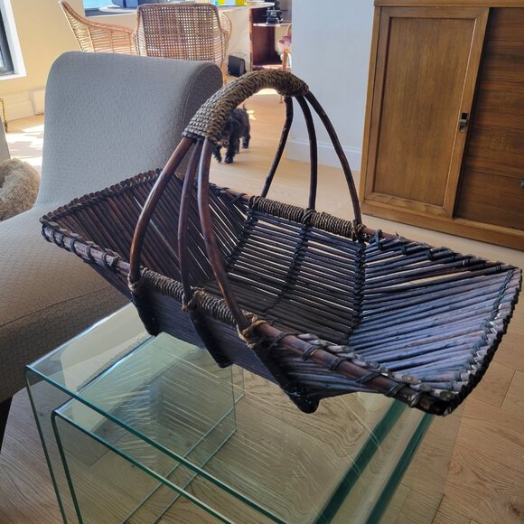 LARGE VINTAGE DECORATIVE BASKET WITH ROPE ACCENTS - Picture 3 of 5